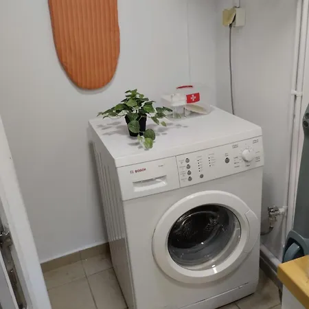 Corner House Daire Hanya