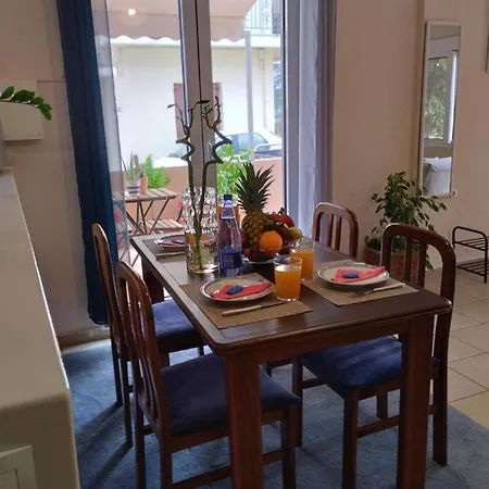 Apartament Corner House *