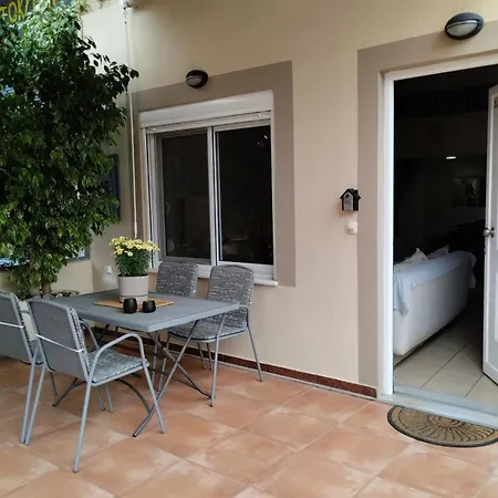 Апартаменты Corner House